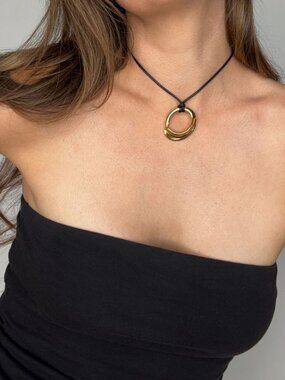 Black Cord Loop Pendant Necklace – 90s Rope Choker – Adjustable